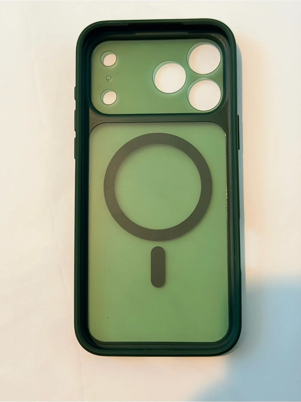 iPhone 17 pro Max MagSafe-Compatible Protective Phone Case in Forest Green